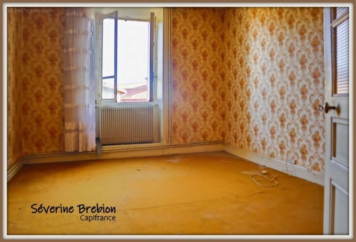  Grande maison à rénover + atelier – Idéale pour famille ou investisseur – Celles-sur-Durolle (63) - photo 15