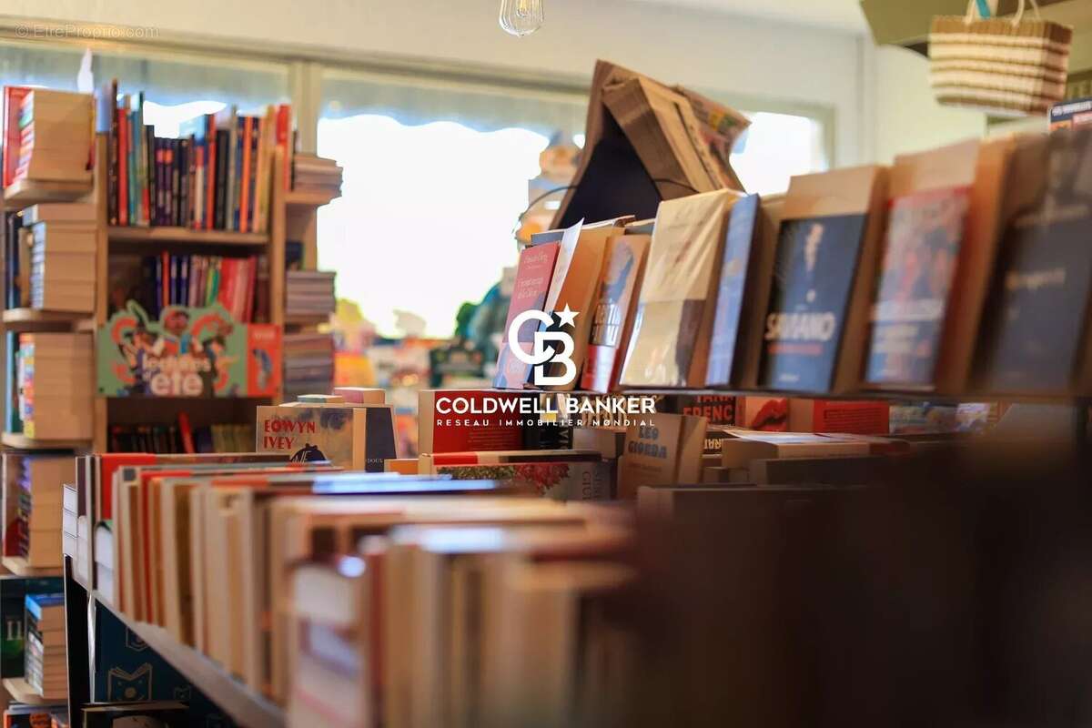 Commerce à RAYOL-CANADEL-SUR-MER