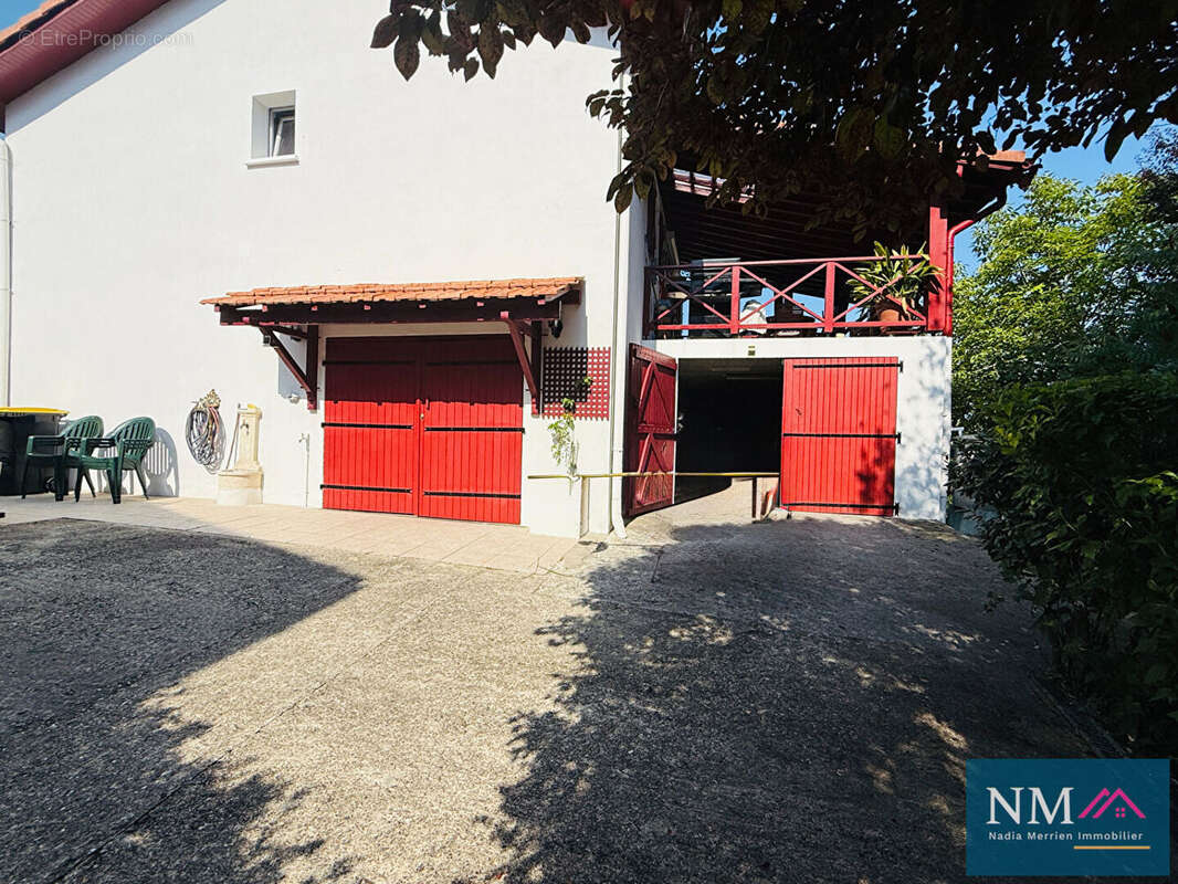 Maison parfaitement entretenue , au calme sur les hauteurs de Lahonce - photo 14