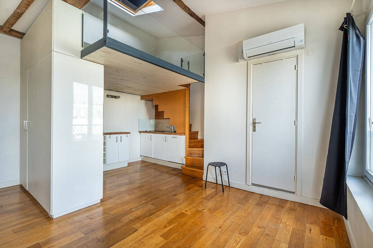 Appartement à PARIS-11E