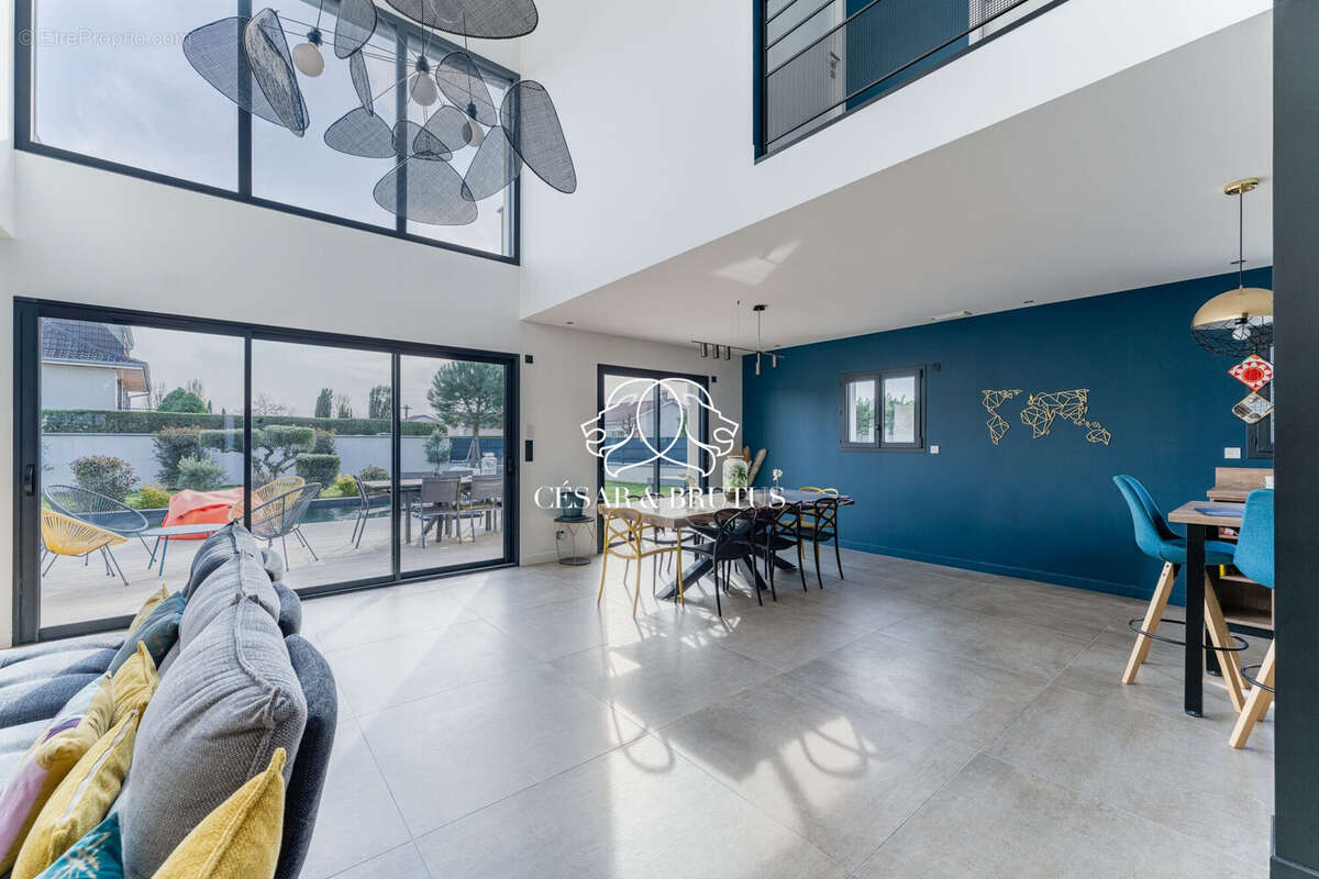 Maison 5 pièces 181 m² à vendre à Genas (69740) - photo 6