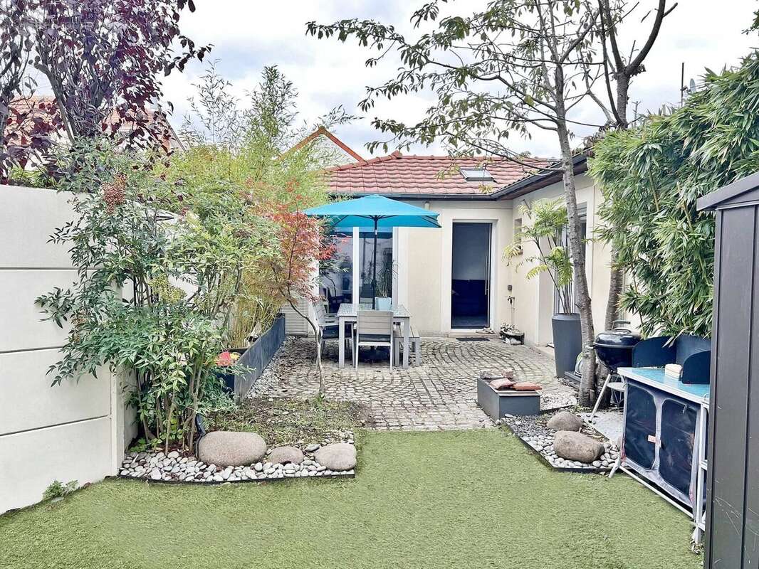 Maison à SAINT-MAUR-DES-FOSSES