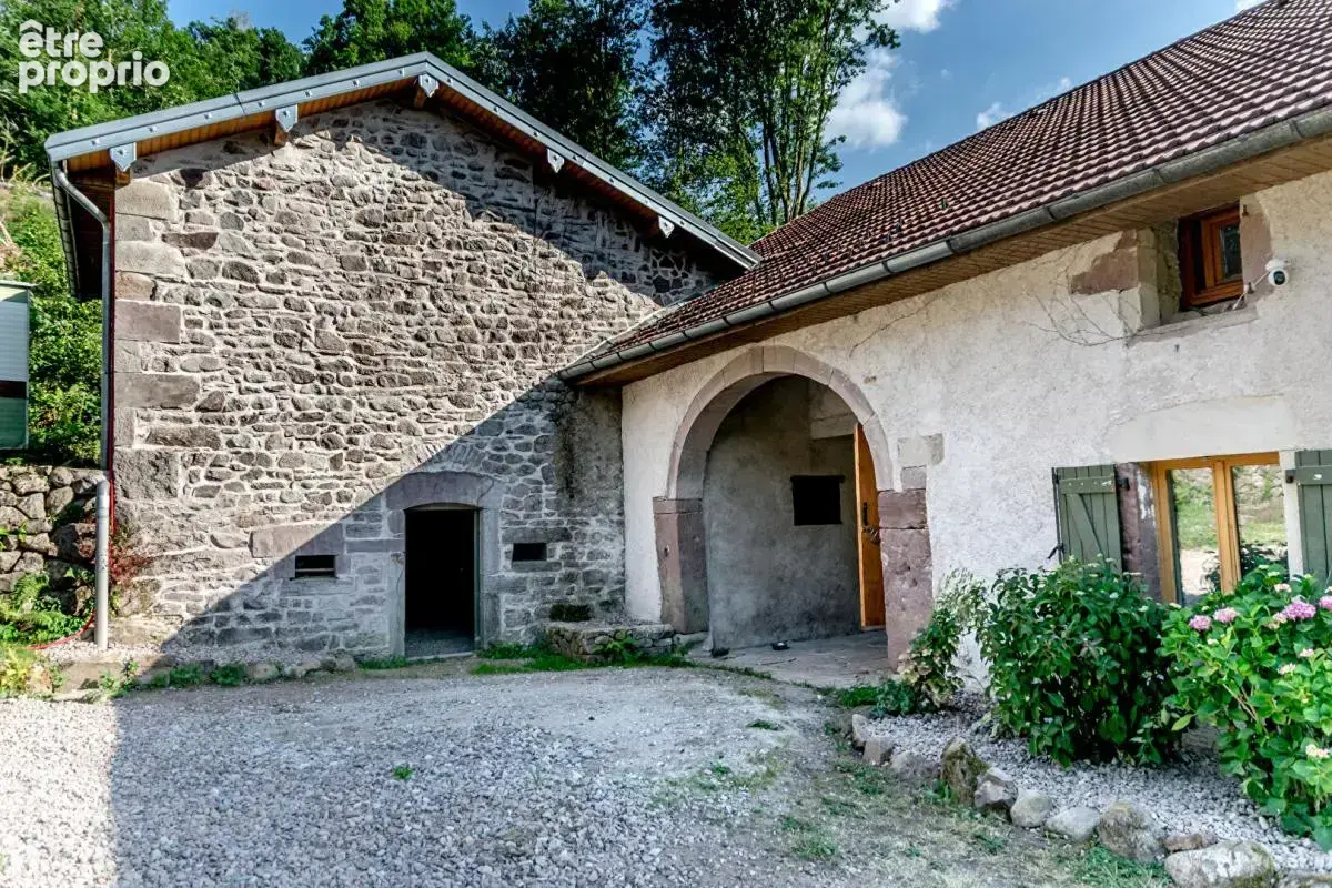 Maison à CORRAVILLERS