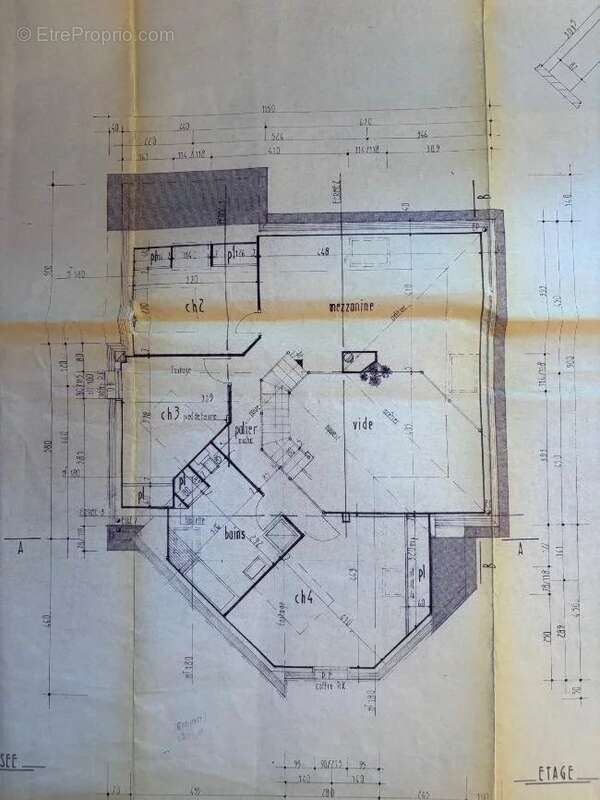 Maison à QUINTIN