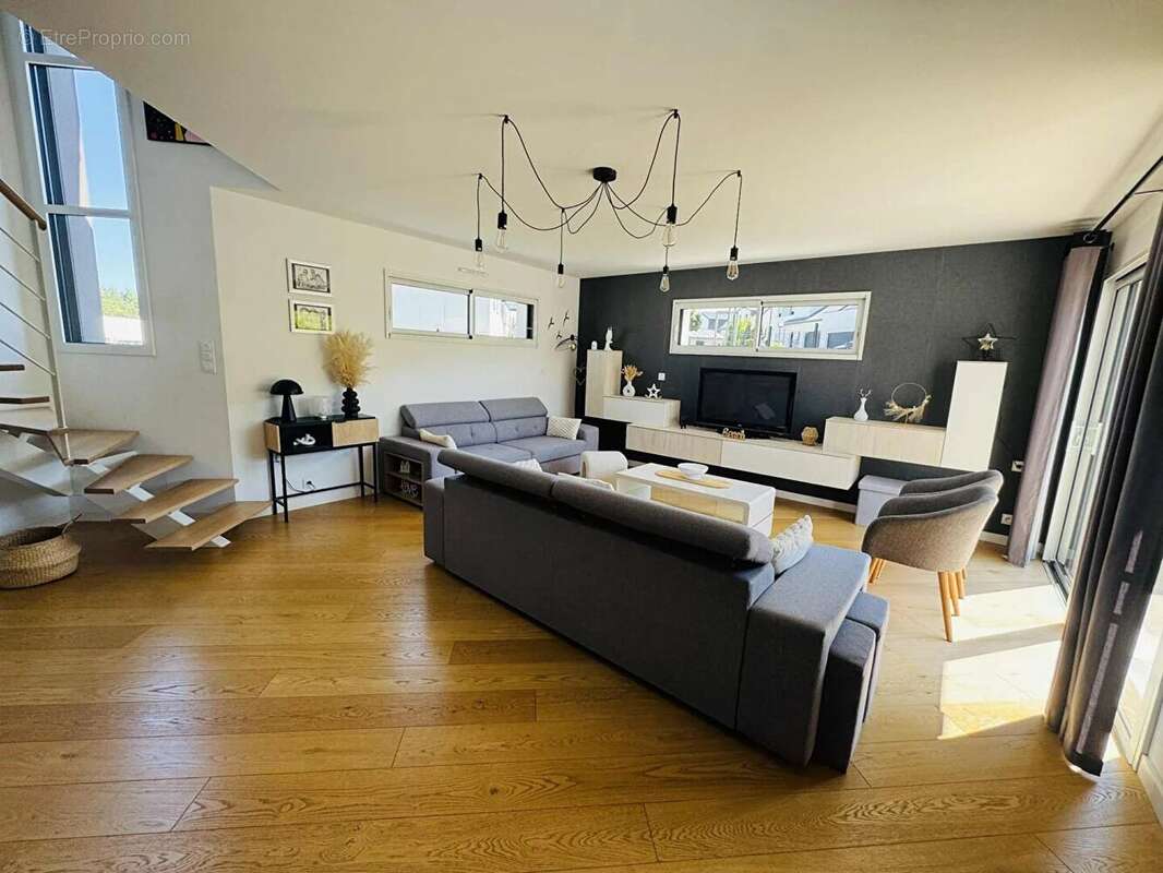 Maison Vitre 7 pièce(s) 200 m2 - photo 2