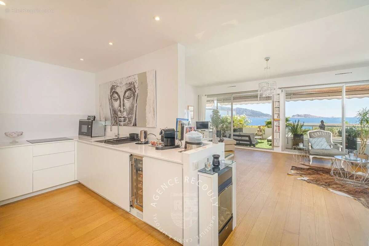 Appartement à MARSEILLE-7E