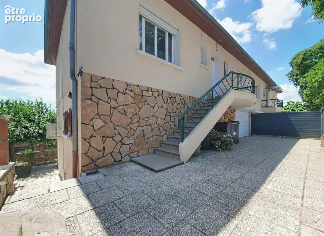 Maison - Mitoyenne - 3 Chambres - Buanderie - Abri de jardin - Jardin - Garage - Proche toutes commodités - photo 5