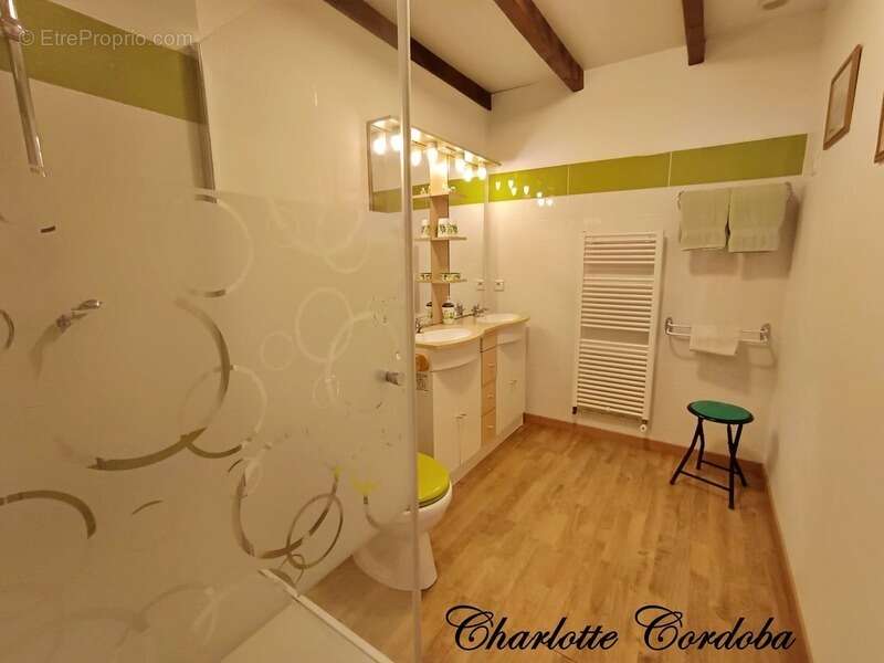 Maison à FEUGAROLLES