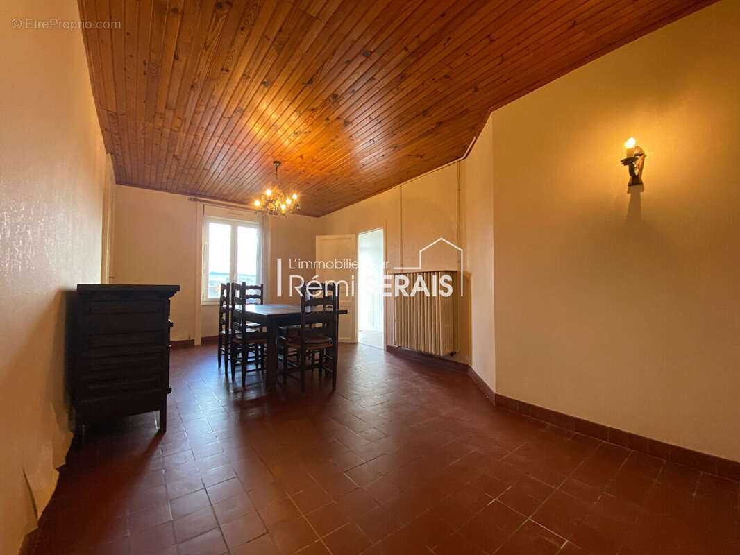 Maison à CONDE-SUR-NOIREAU