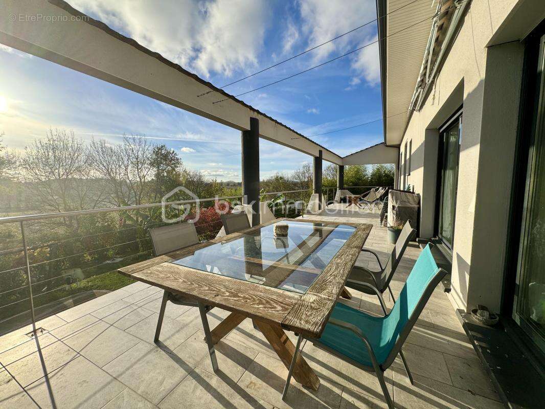 Maison à BELLESERRE