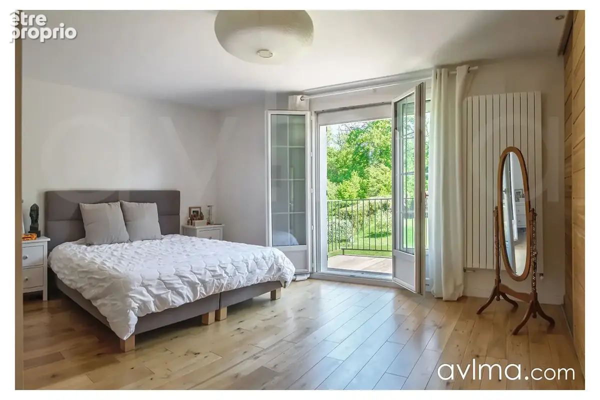 Coup de coeur assuré - Maison familiale rénovée - 4/5 chambres - terrasse de 150m2 - photo 13