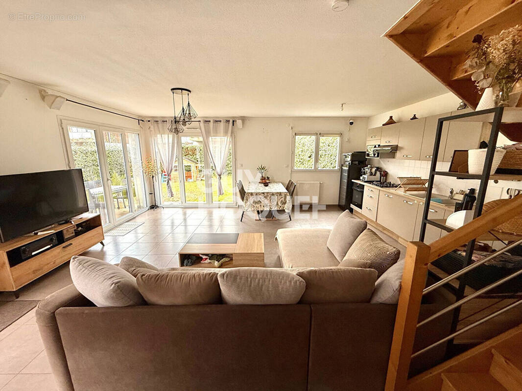 Maison à AYGUEMORTE-LES-GRAVES