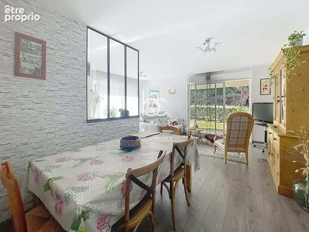 Ploeren - Coté Vannes - Superbe Appartement T3 de 68.61 m² en Rez-de-Jardin avec Terrasses et Jardin - photo 4