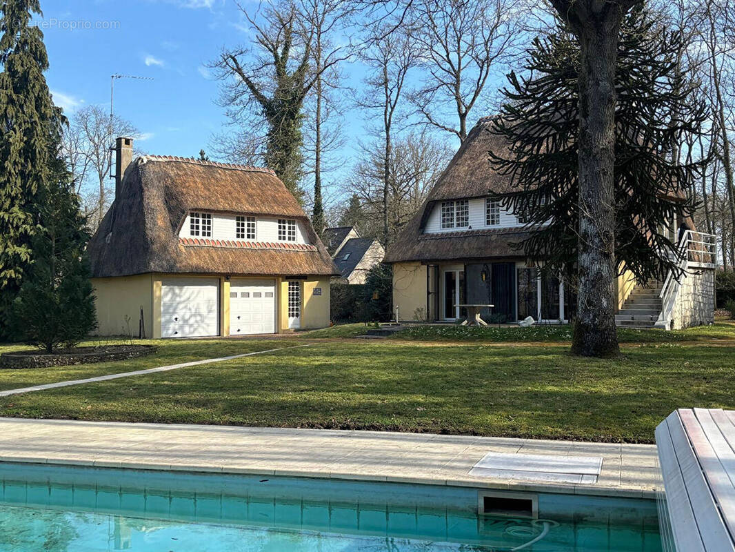 Maison à HOUDAN