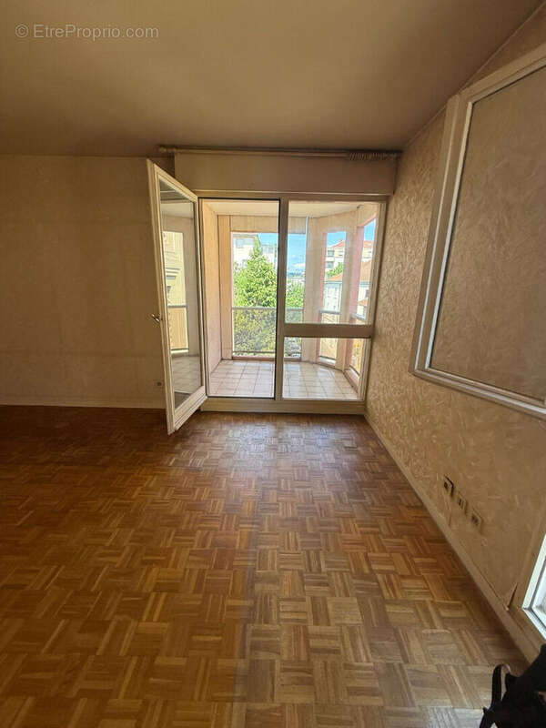 LYON 8ème Appartement 3 pièces 69.51 m2 - photo 3