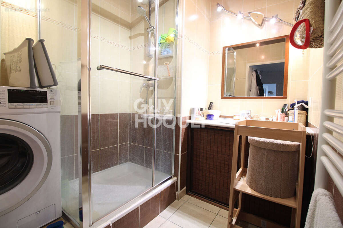 Appartement à BRIE-COMTE-ROBERT