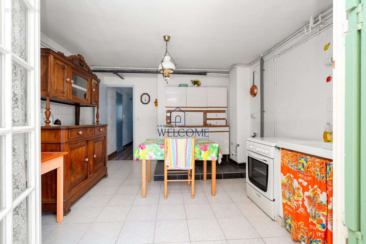 Appartement à UCHAUD