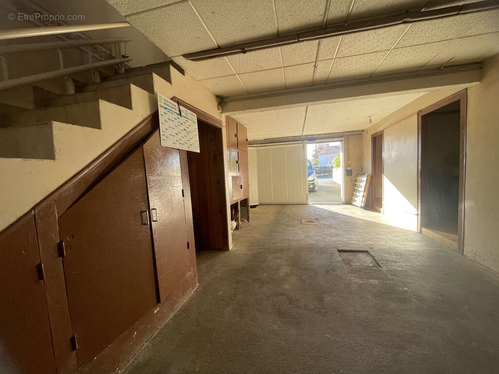 Maison familiale idéalement située aux Herbiers. - photo 13