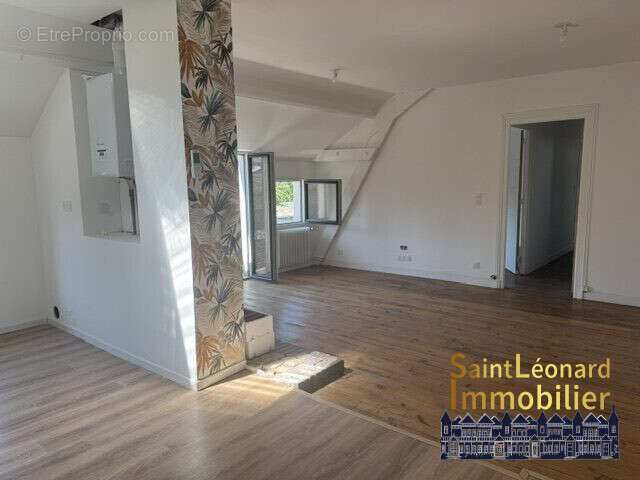 Appartement à FOUGERES