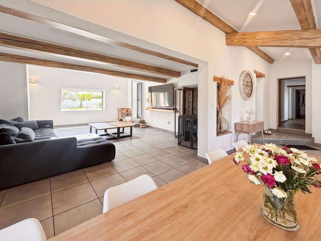 Maison rénovée de plain-pied avec piscine - 4 chambres - Livron-sur-Drôme - photo 7