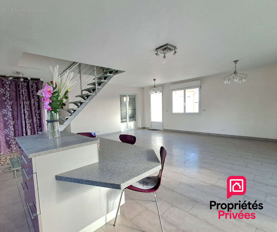 Maison à SAINT-MEMMIE