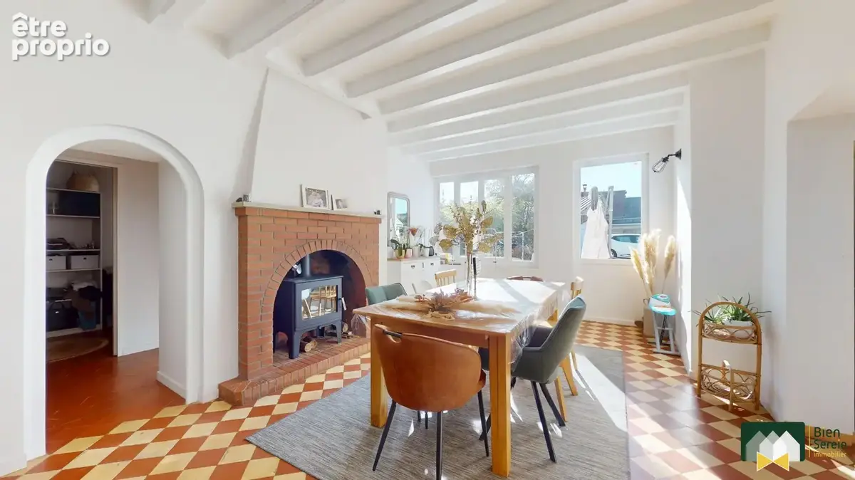 Maison 5 pièces 147 m² à vendre à Prunay-Le-Gillon (28360) - photo 2