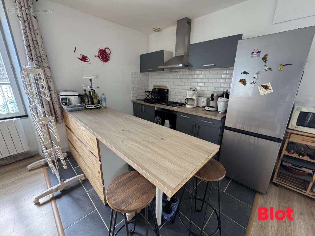 Appartement à LOUVIGNE-DE-BAIS