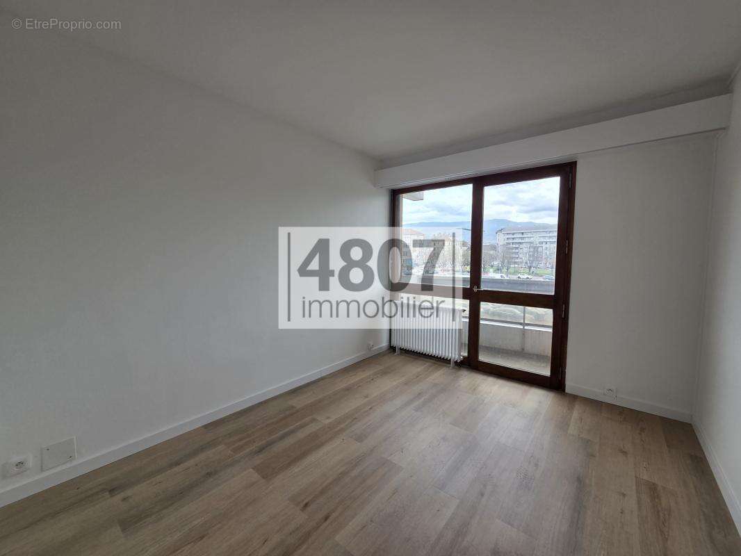 Commerce à ANNEMASSE