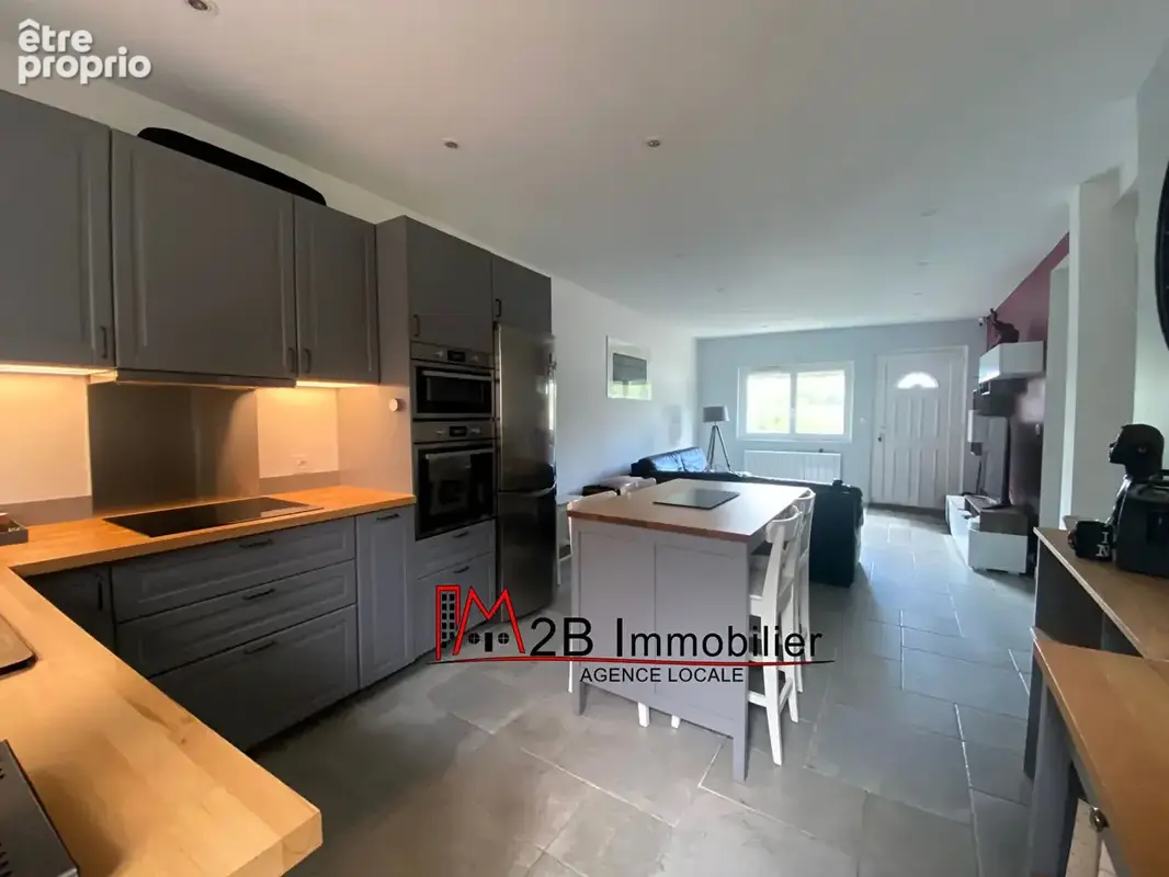 F3 renove avec terrasses - photo 2