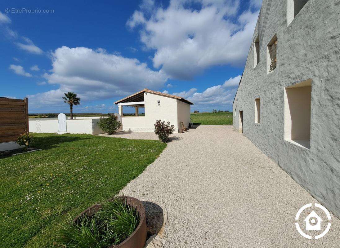 Maison à LE GICQ