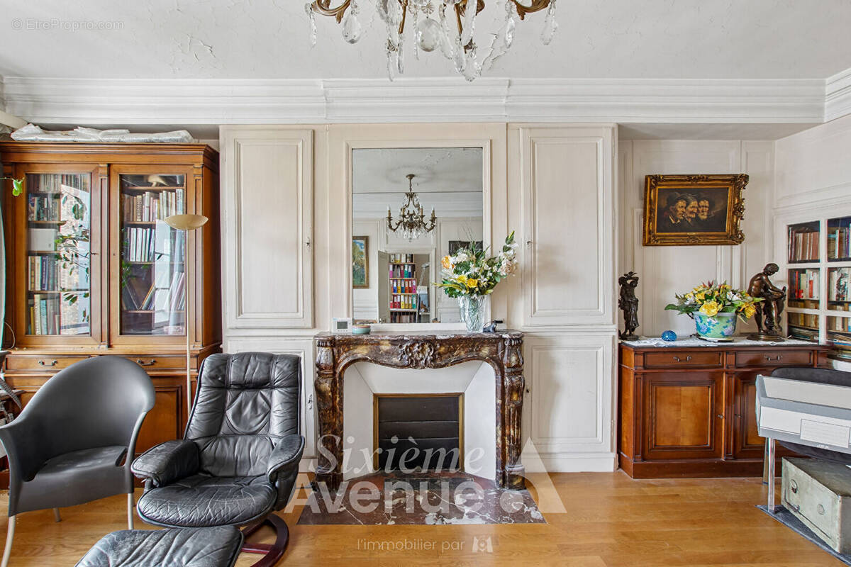 Appartement à PARIS-4E
