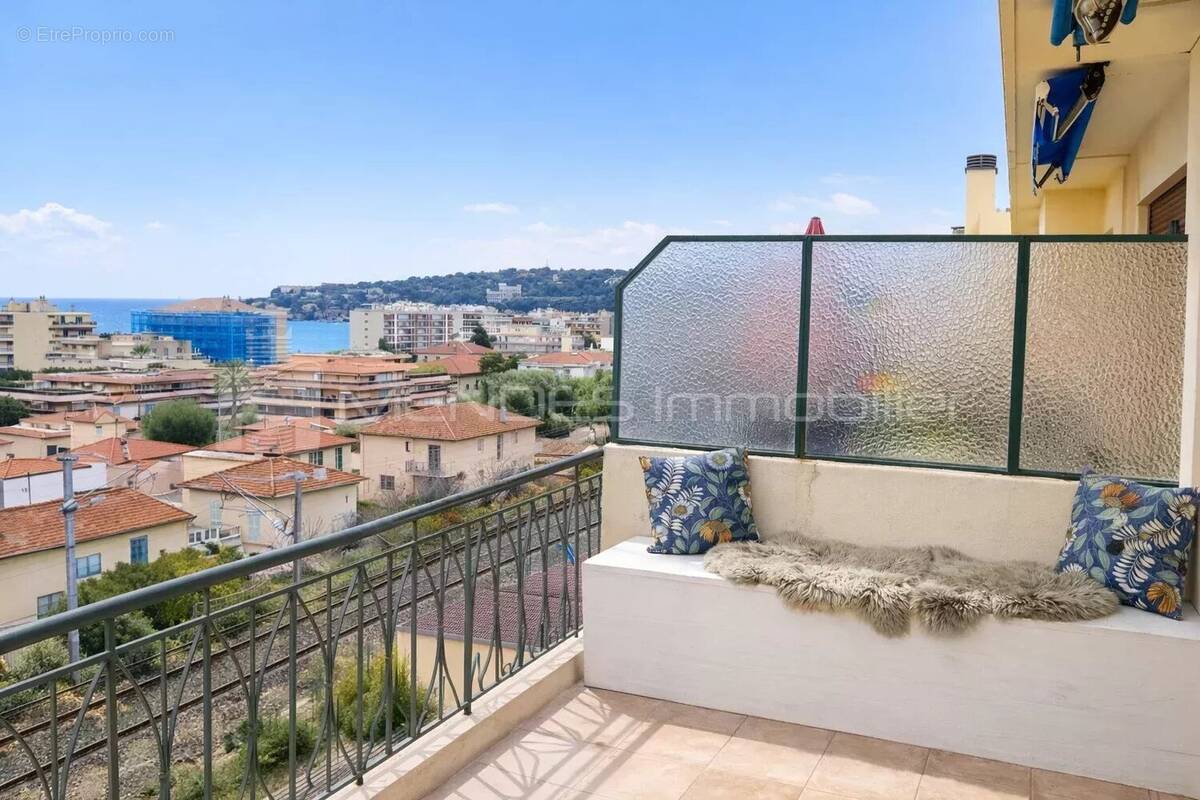 Appartement à ROQUEBRUNE-CAP-MARTIN