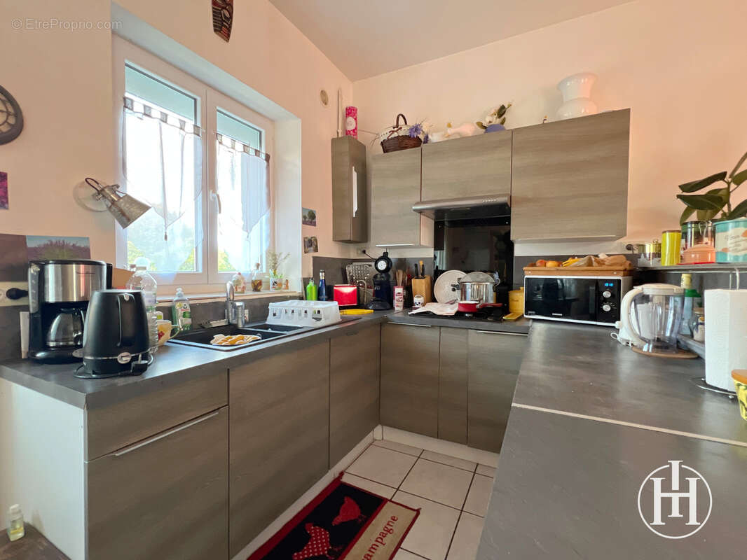 Maison à VALLON-EN-SULLY