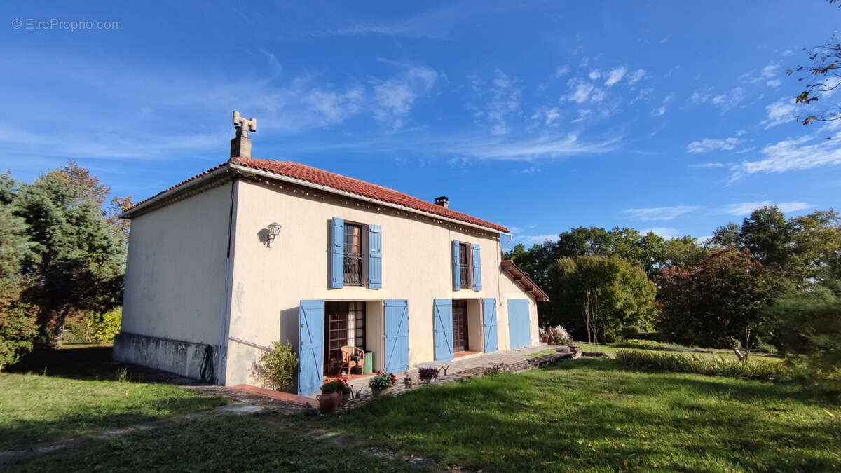 Maison à LAUZERTE