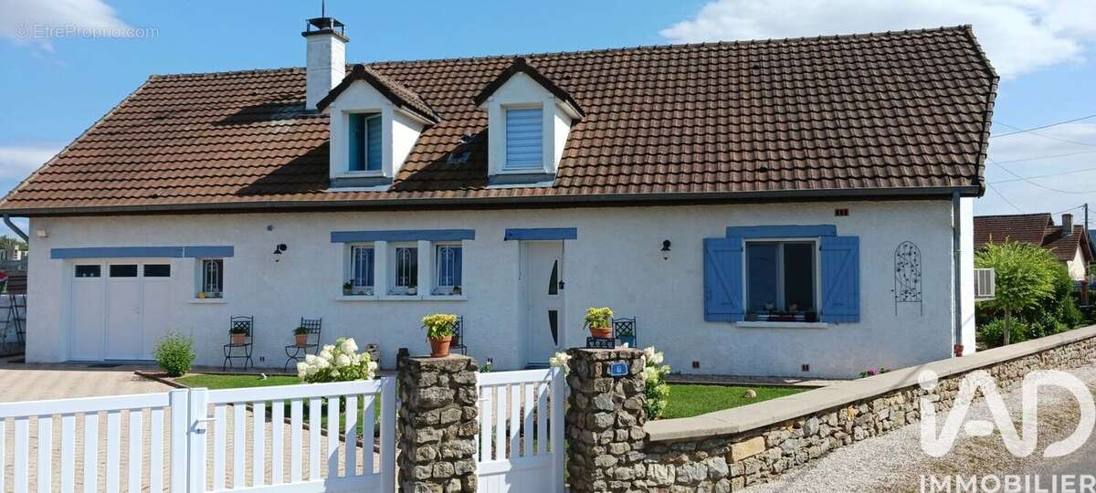 Photo 2 - Maison à CHASSENARD