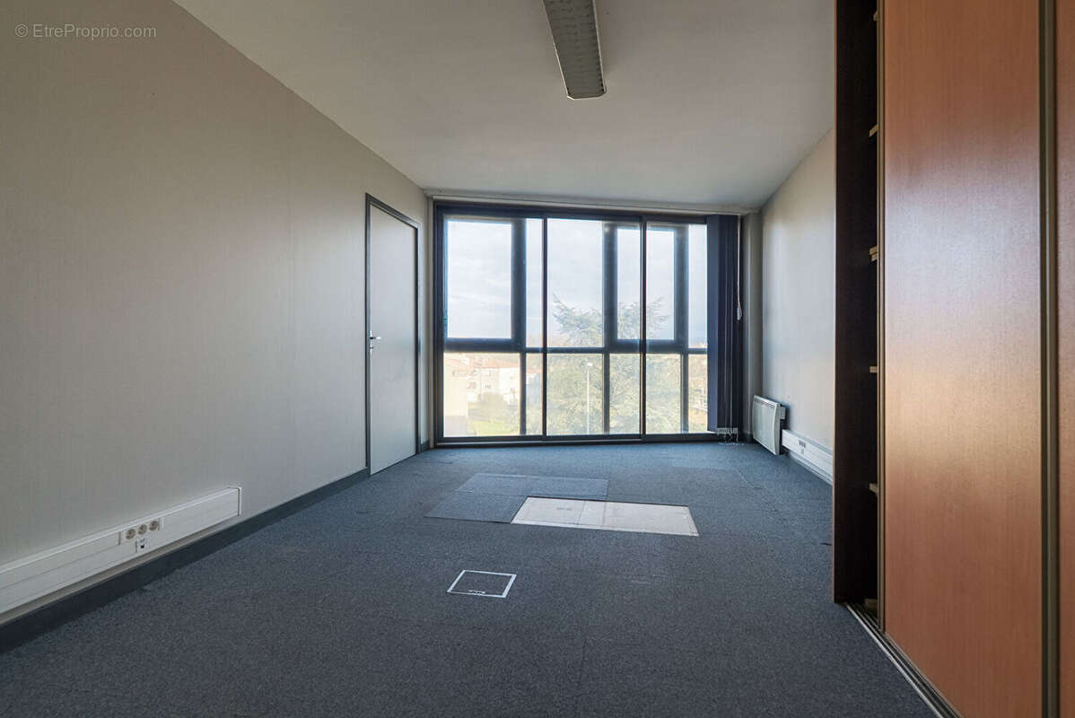 Commerce à CARCASSONNE