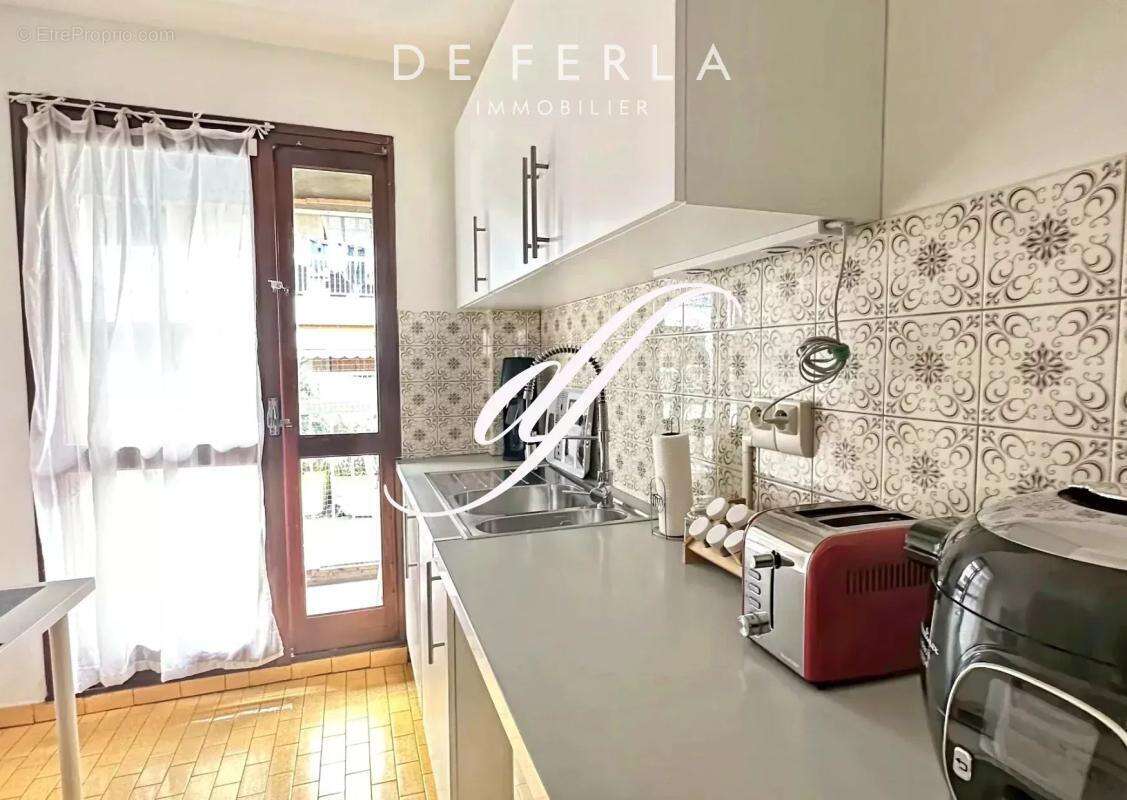 Appartement à MARSEILLE-8E