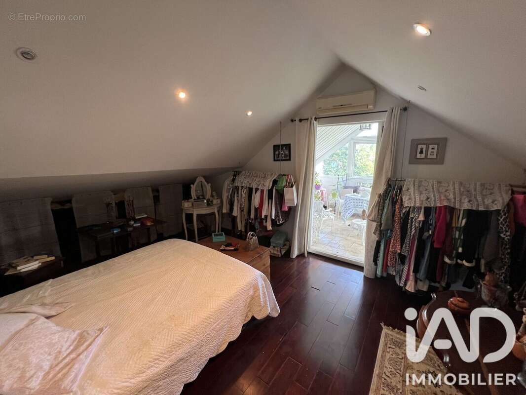 Appartement 94 m² à Saint-Paul  - photo 7
