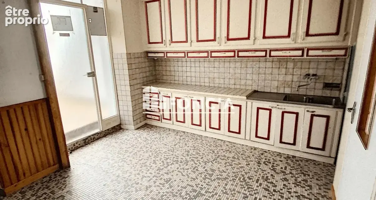 Immeuble mixte - photo 3