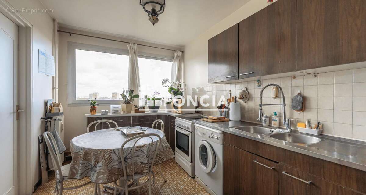 Appartement à LA COURNEUVE