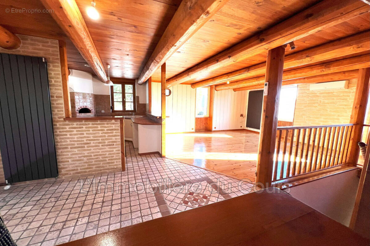 Appartement à PORT-DE-BOUC