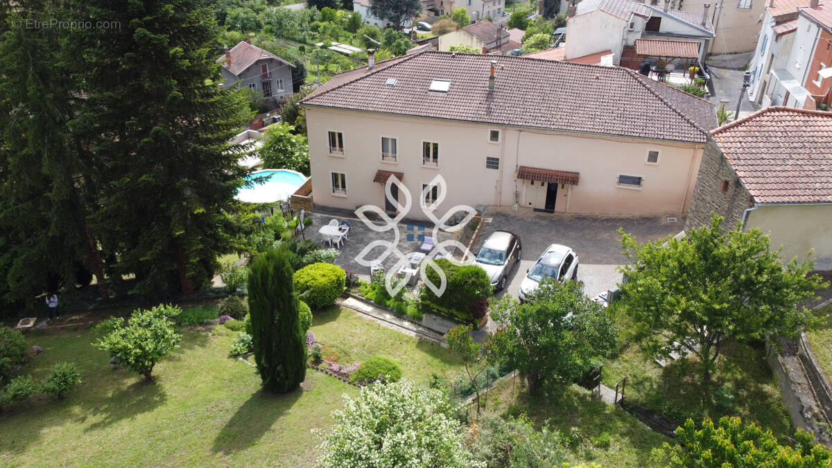 Maison à AUZAT-LA-COMBELLE