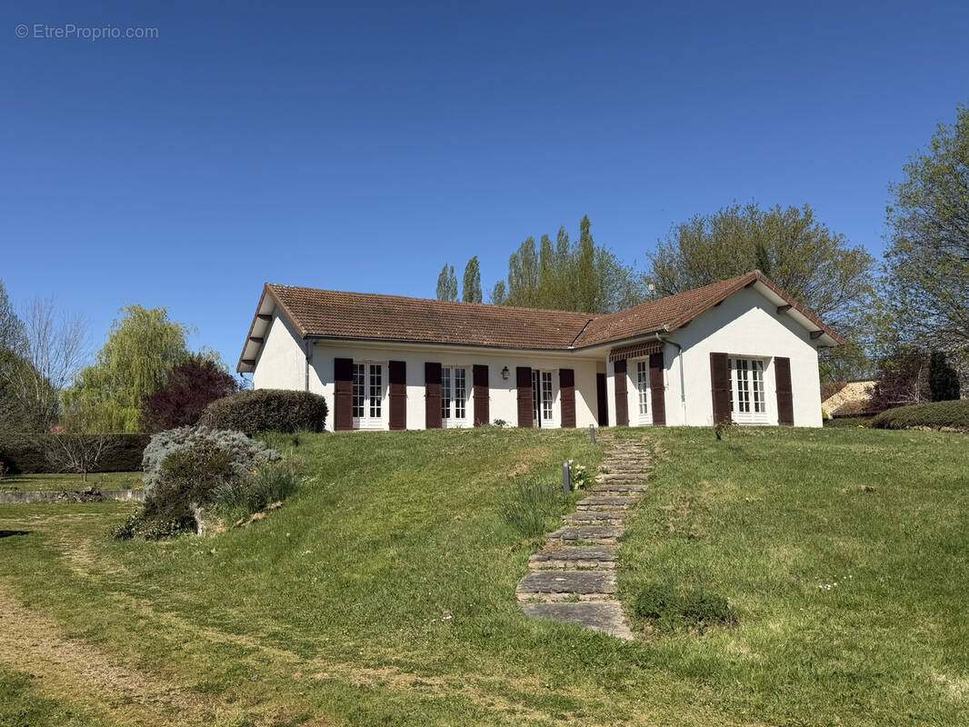 Maison à COURPIERE