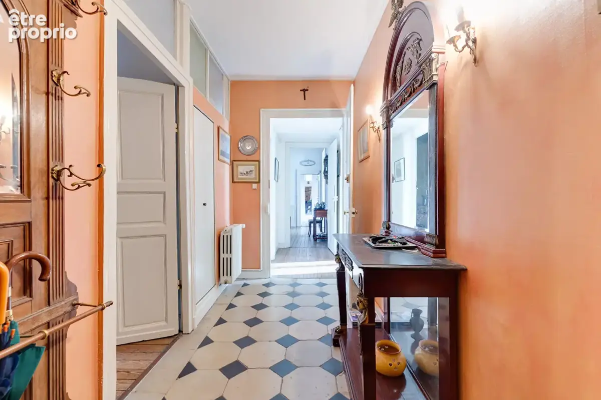 A vendre nantes place foch vaste appartement familial de caractere - photo 7