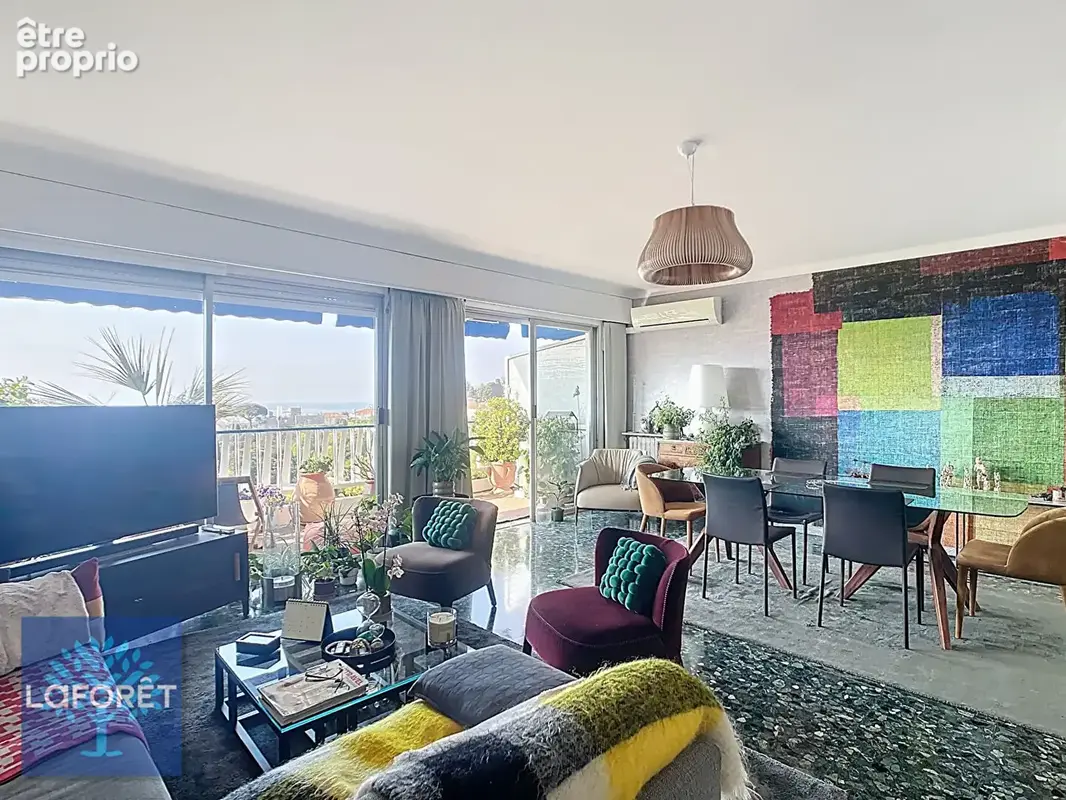 Co-Exclusivité : Superbe & spacieux appartement 2 pièces rénové - vue mer - Cannes - photo 4