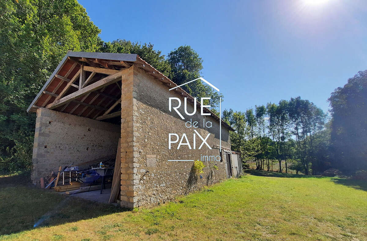 Maison à SAINT-LOUP-LAMAIRE