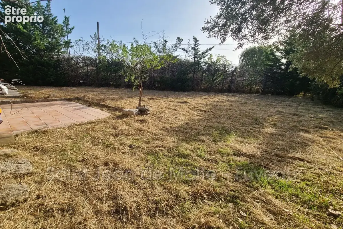 Photo Terrain à Pourrieres au prix de 139 000€