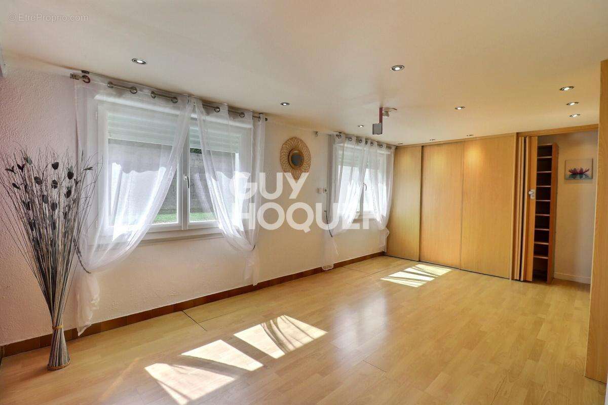 Maison à AIGREFEUILLE-D'AUNIS