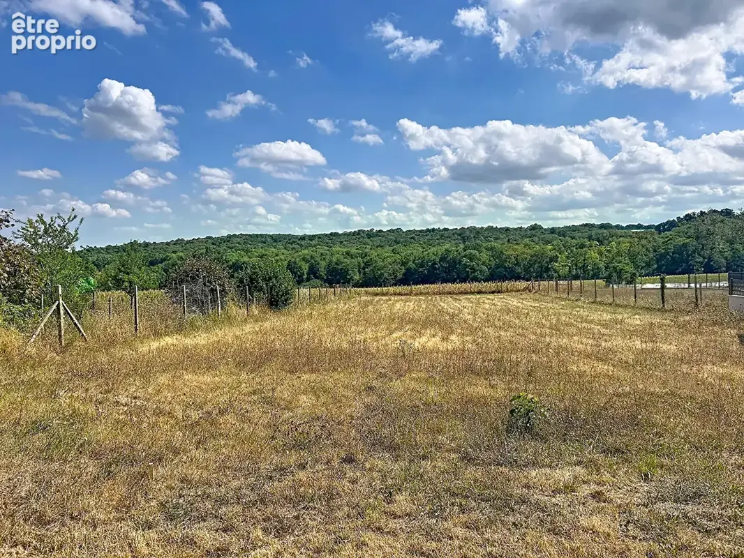 Terrain divisible de 2800 m2 avec vue dégagée - photo 2