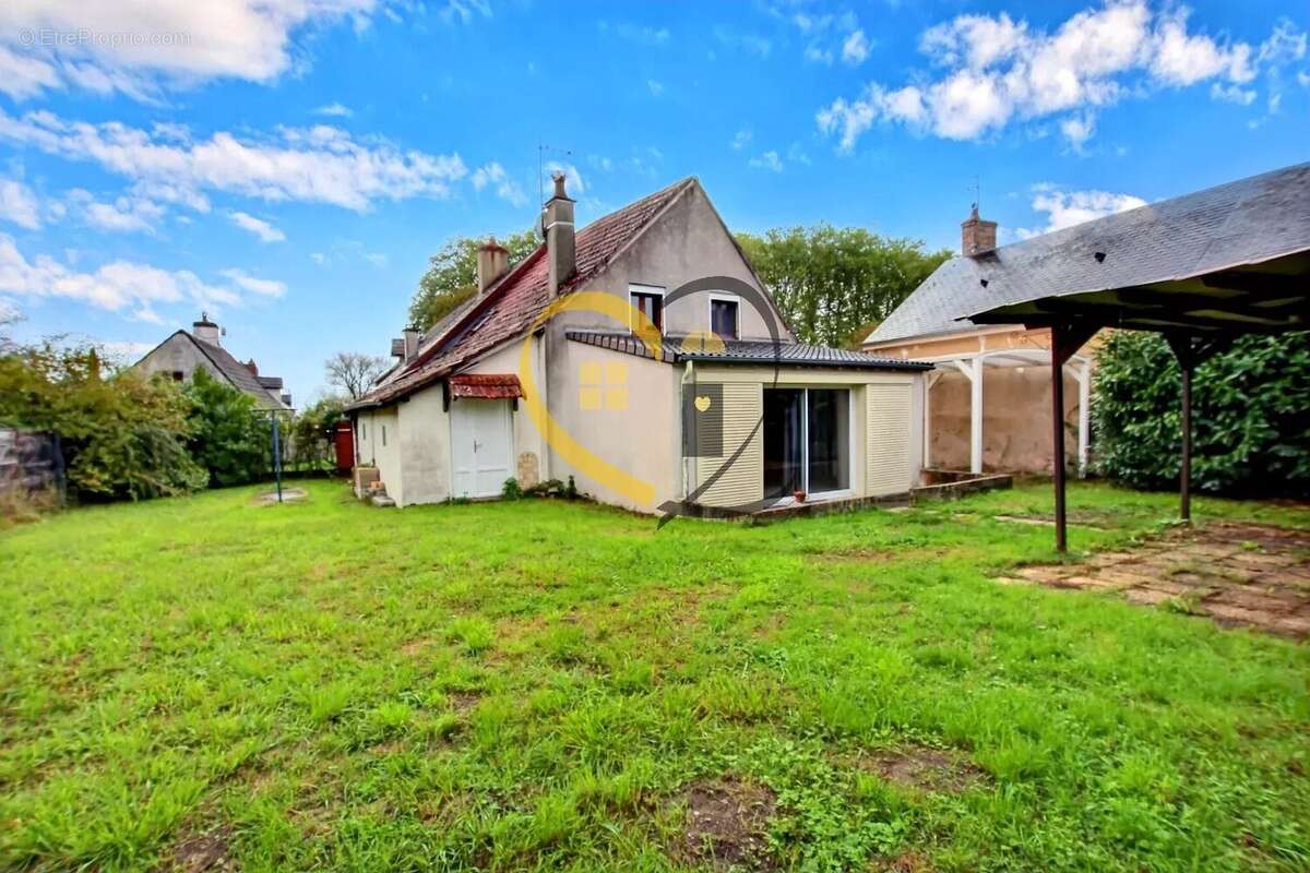 Maison à VASSELAY